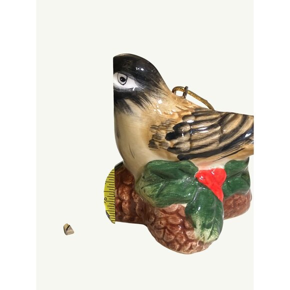 Hand-Painted Vintage Ceramic Bird Figurine Ornament. - Picture 9 of 12